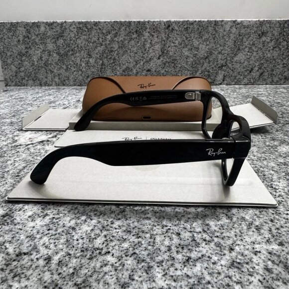 loss Black Ray-Ban Meta Wayfarer RW4006 Smart Glasses Gen 1 – Transition Lenses - Picture 6 of 7